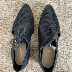 Lightly worn Aldo modern oxfords.